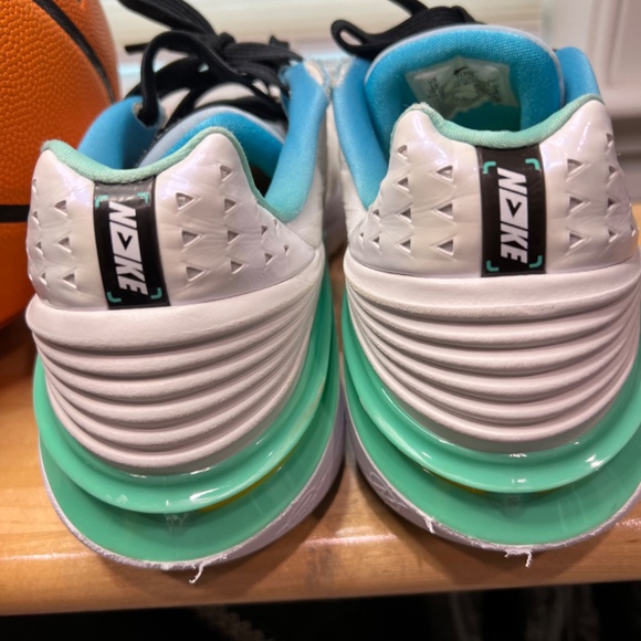 🛸 💲 NIKE 2023 Air Zoom GT Cut 2 EP 'Unlock Your Space' 🪐 - Size US 13 Men - Picture 2 of 7